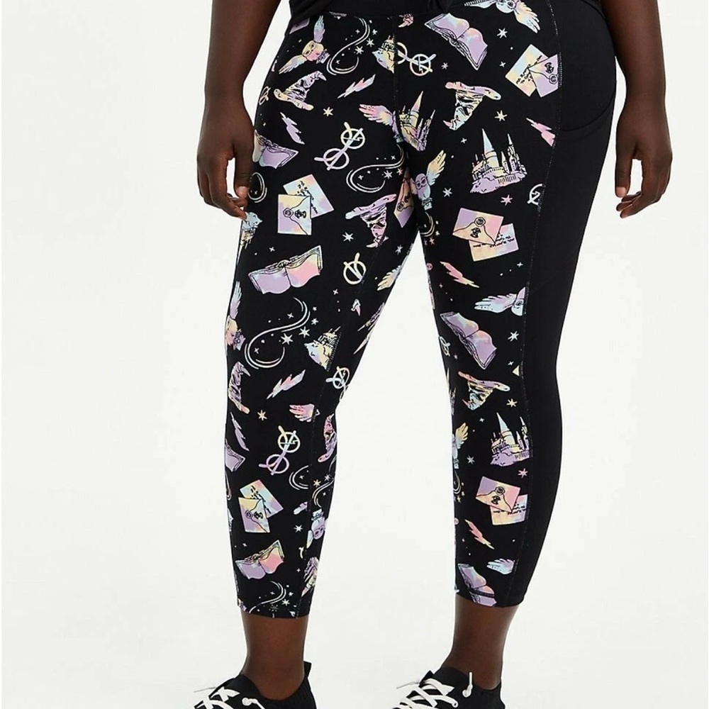 Torrid gently-used crop active leggings 5x